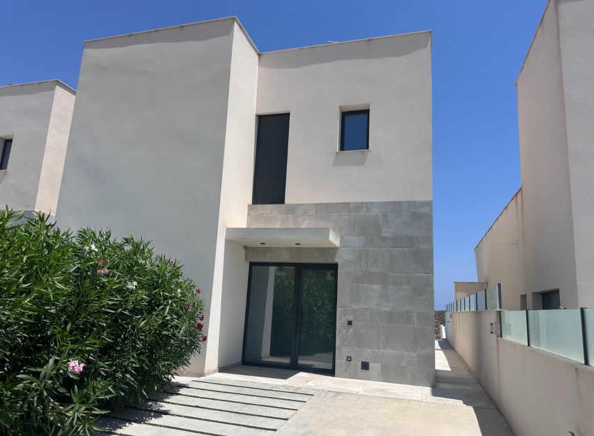 Resale - Villa - Rojales