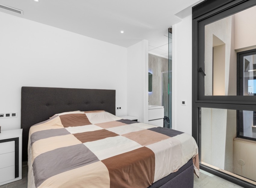 Resale - Villa - San Miguel de Salinas - Orihuela Costa