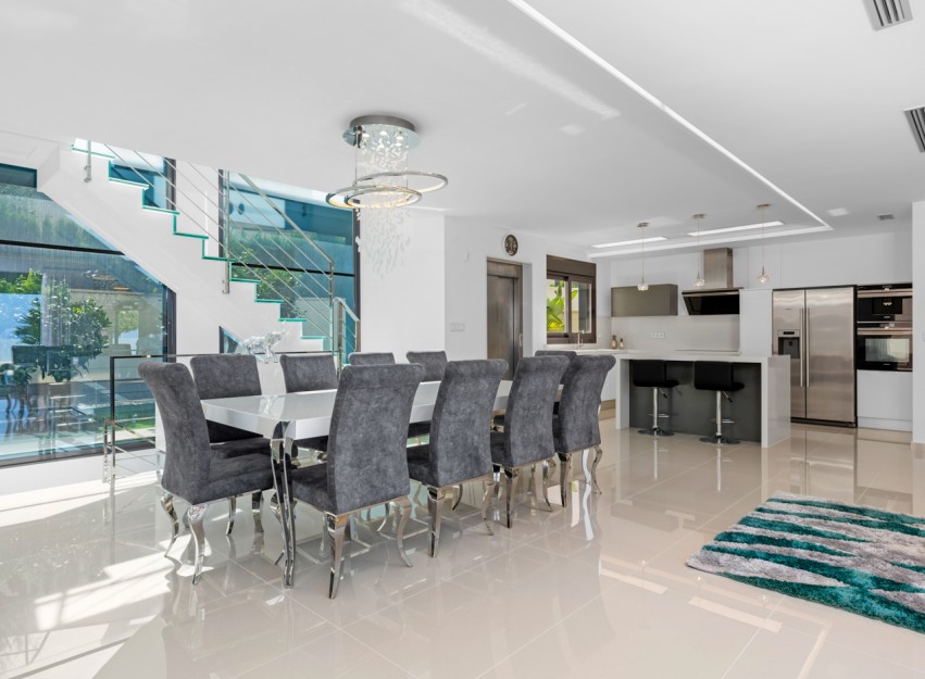 Resale - Villa - San Miguel de Salinas