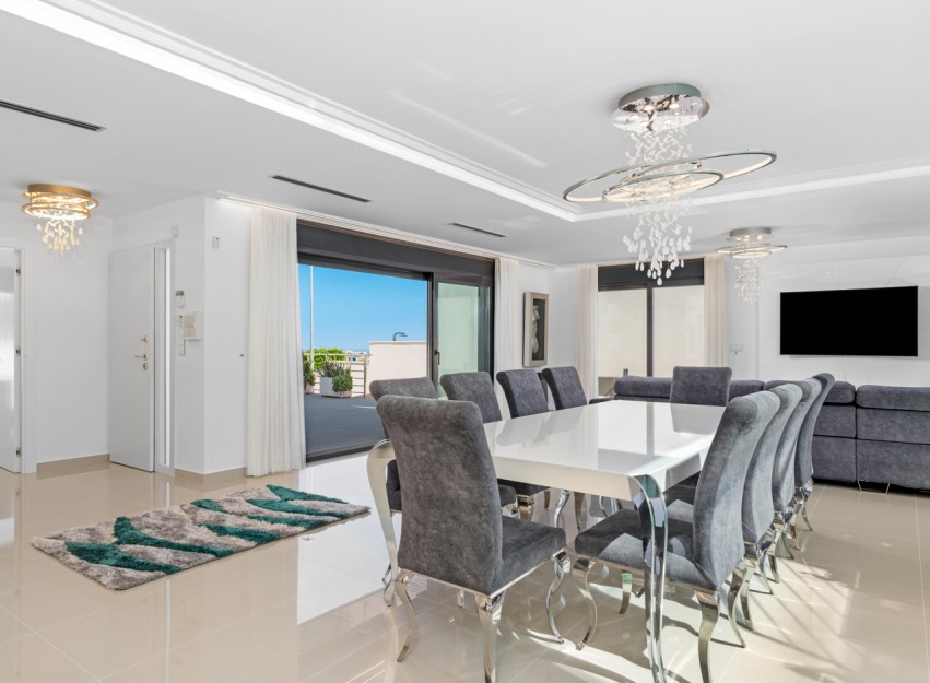 Resale - Villa - San Miguel de Salinas