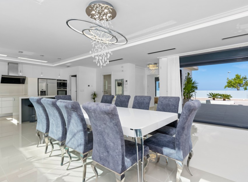 Resale - Villa - San Miguel de Salinas
