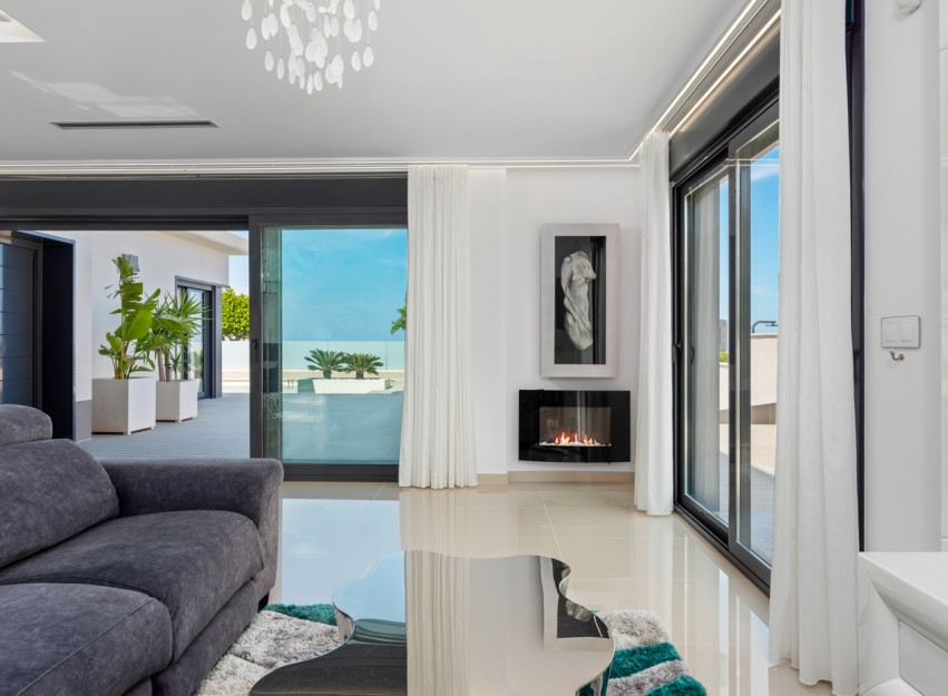 Resale - Villa - San Miguel de Salinas