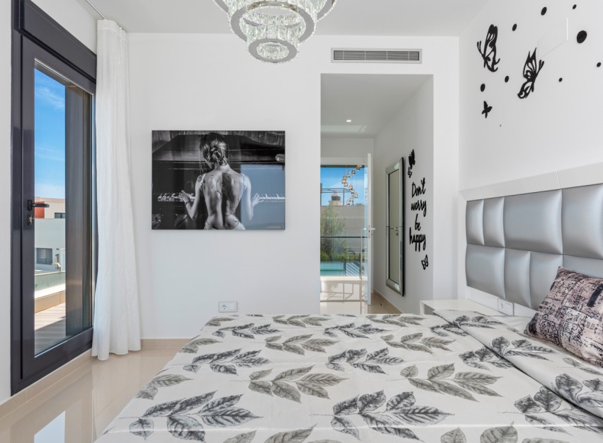 Resale - Villa - San Miguel de Salinas