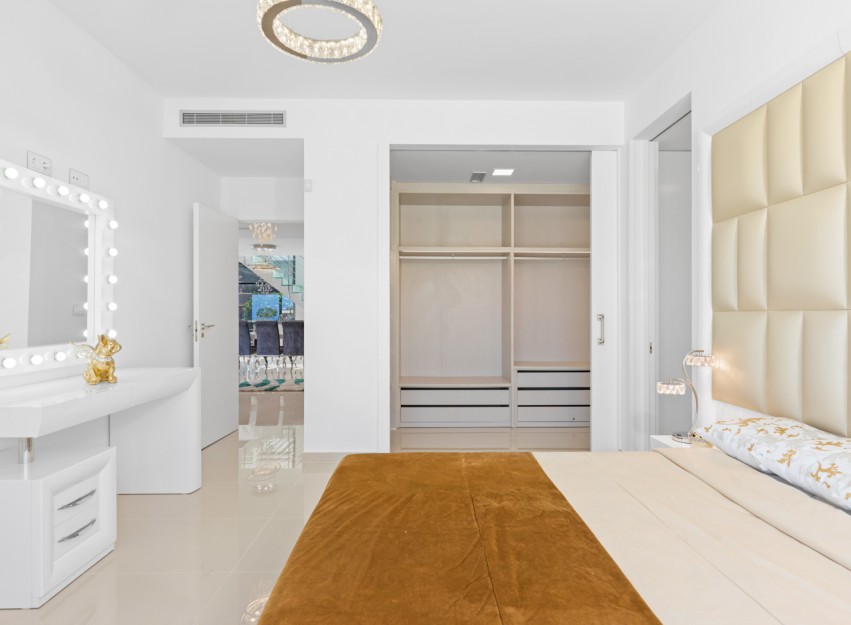 Resale - Villa - San Miguel de Salinas