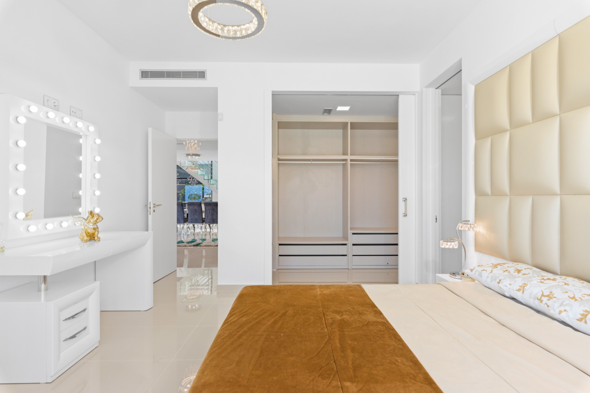 Resale - Villa - San Miguel de Salinas