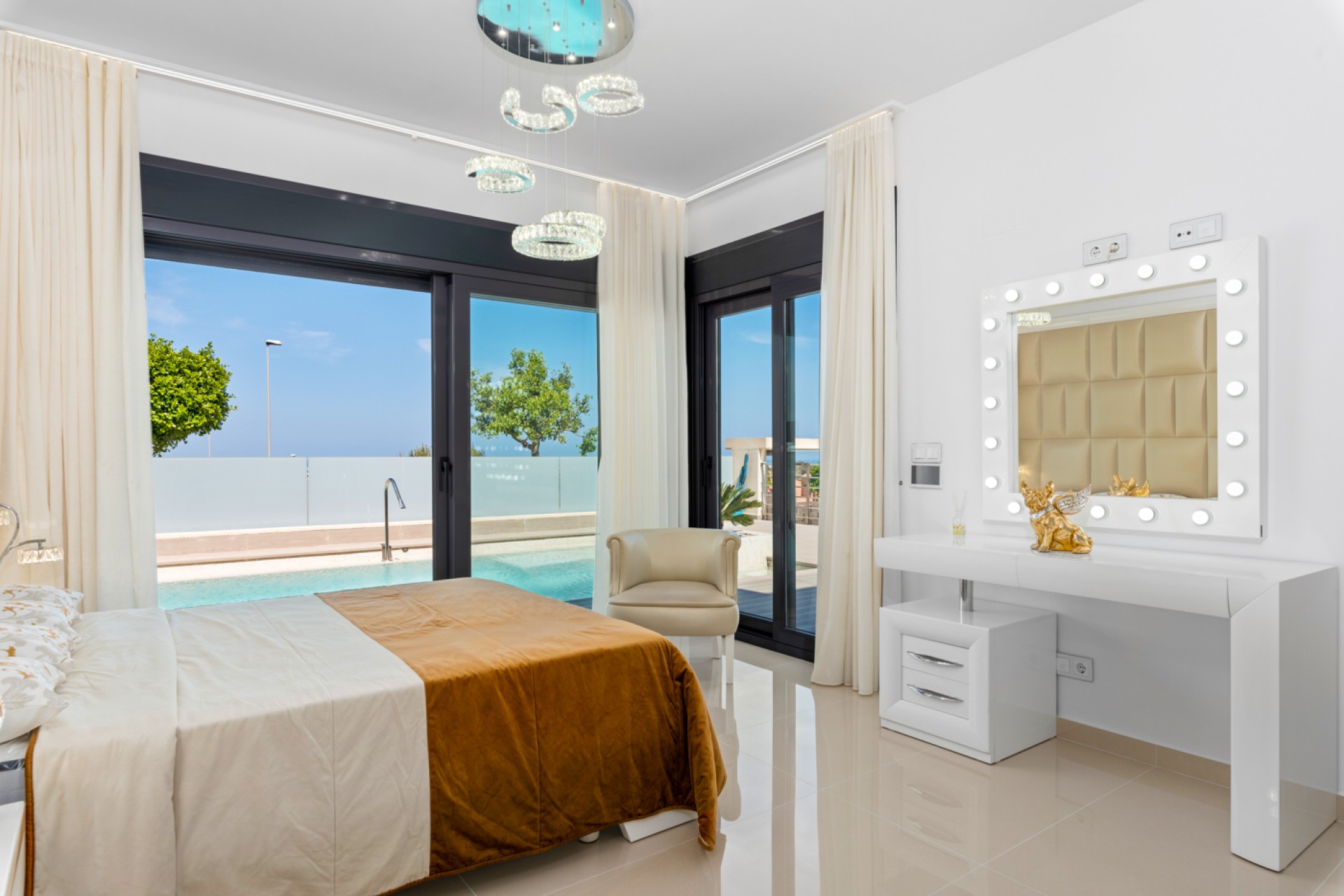 Resale - Villa - San Miguel de Salinas