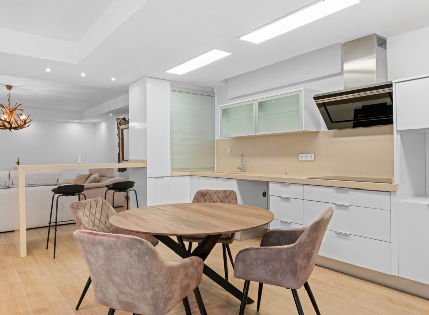 Resale - Villa - San Miguel de Salinas