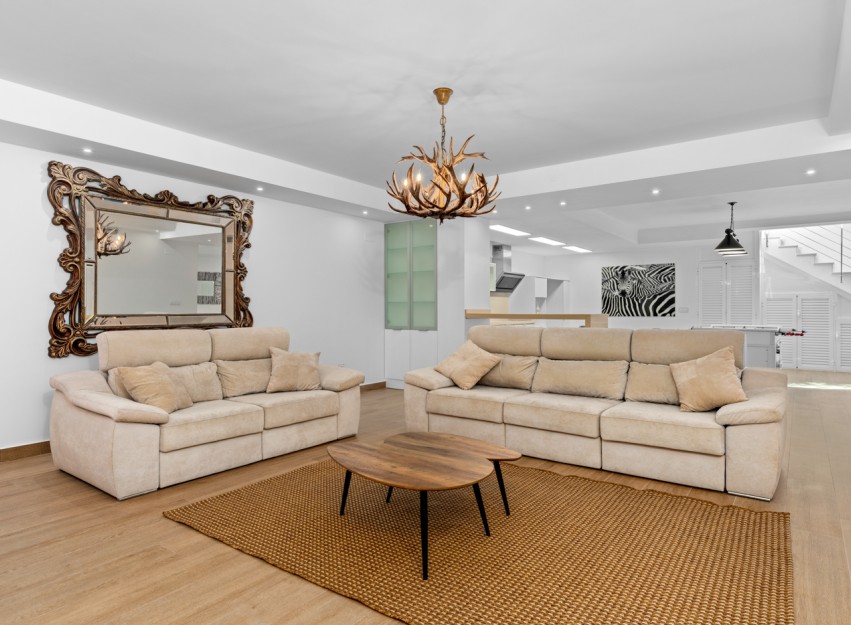 Resale - Villa - San Miguel de Salinas