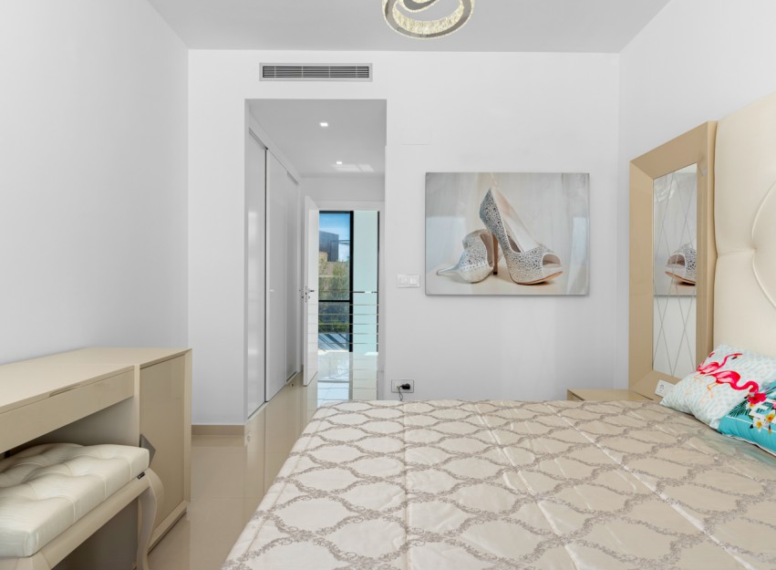 Resale - Villa - San Miguel de Salinas