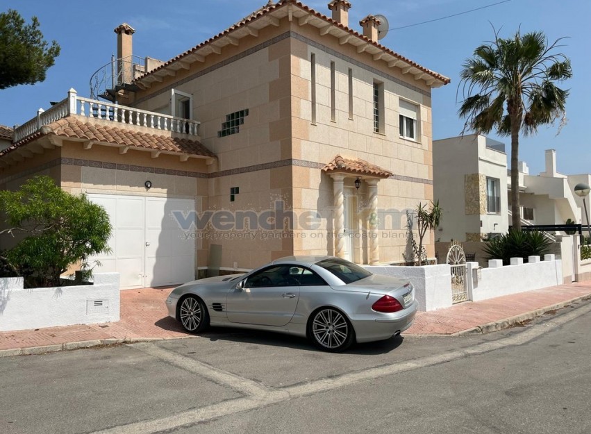 Resale - Villa - San Miguel de Salinas