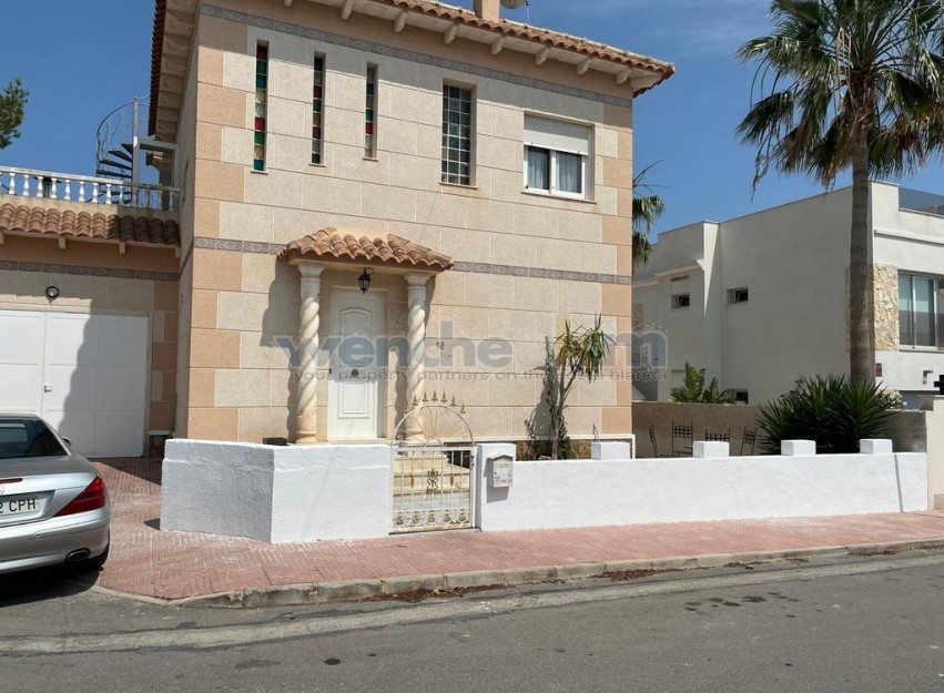 Resale - Villa - San Miguel de Salinas