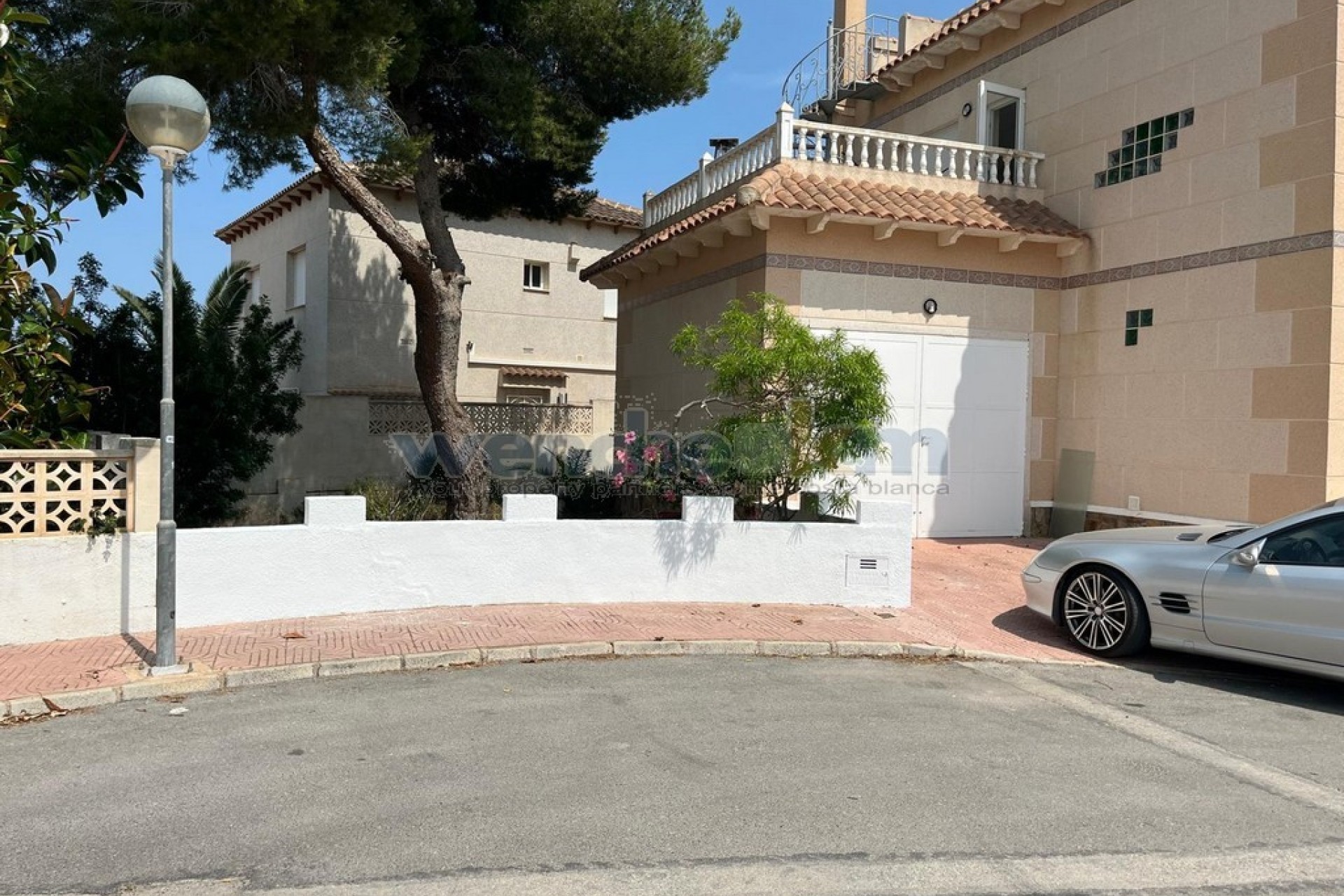 Resale - Villa - San Miguel de Salinas