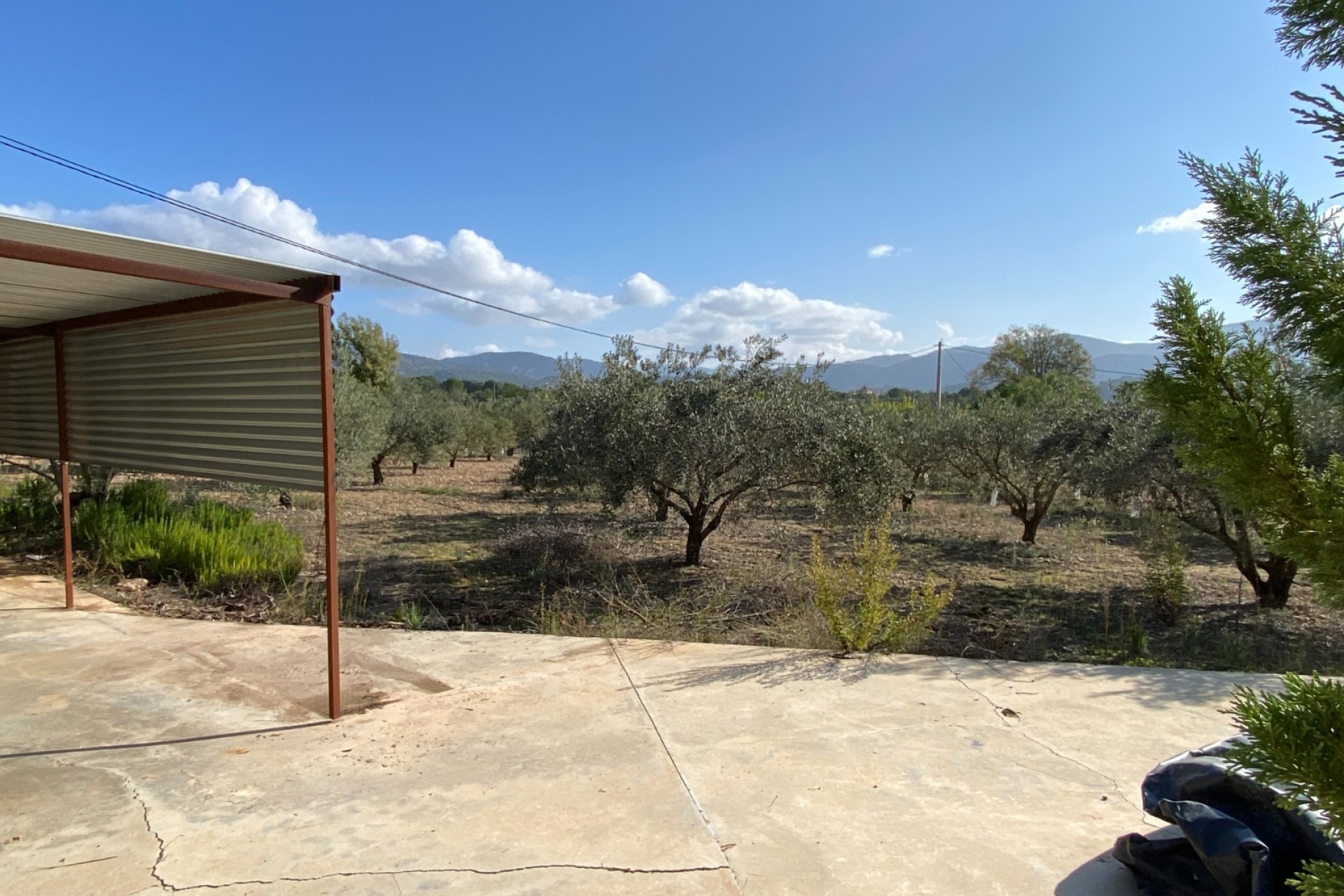 Resale - Villa - Sax