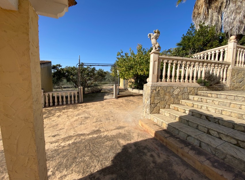 Resale - Villa - Sax