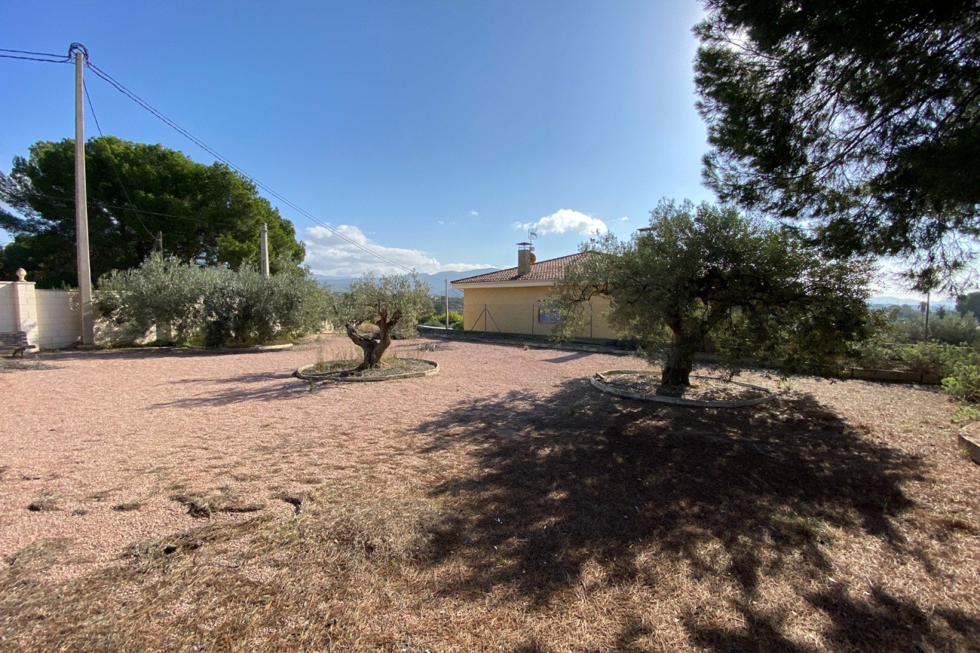 Resale - Villa - Sax