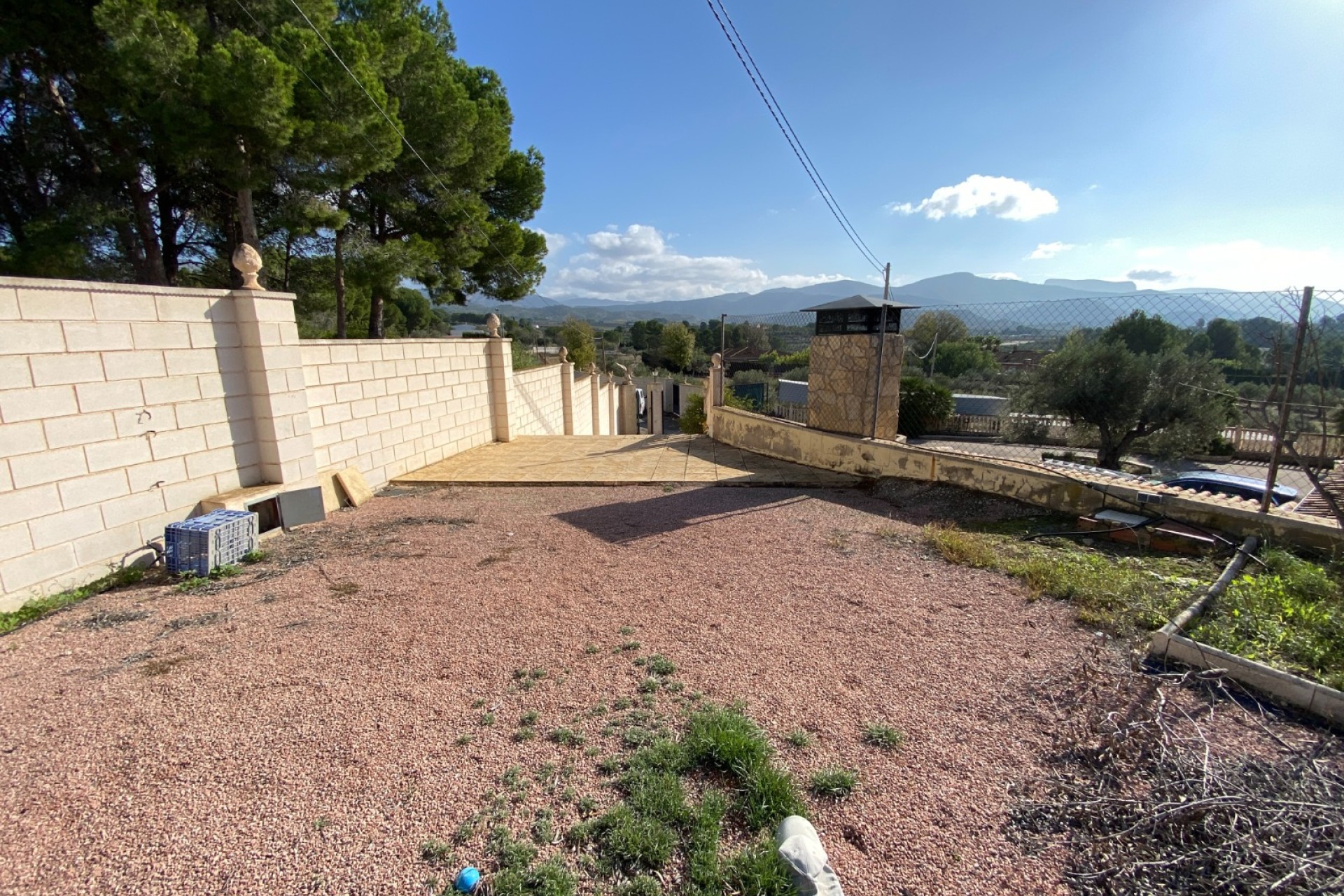 Resale - Villa - Sax