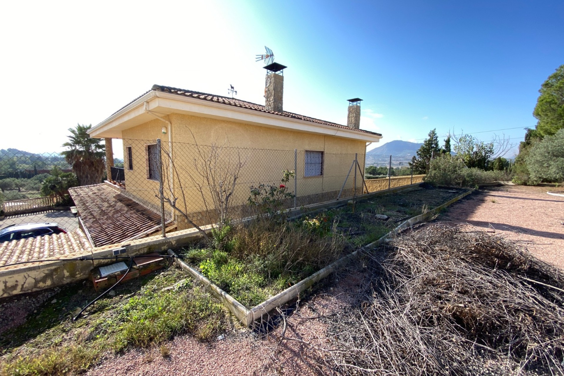 Resale - Villa - Sax