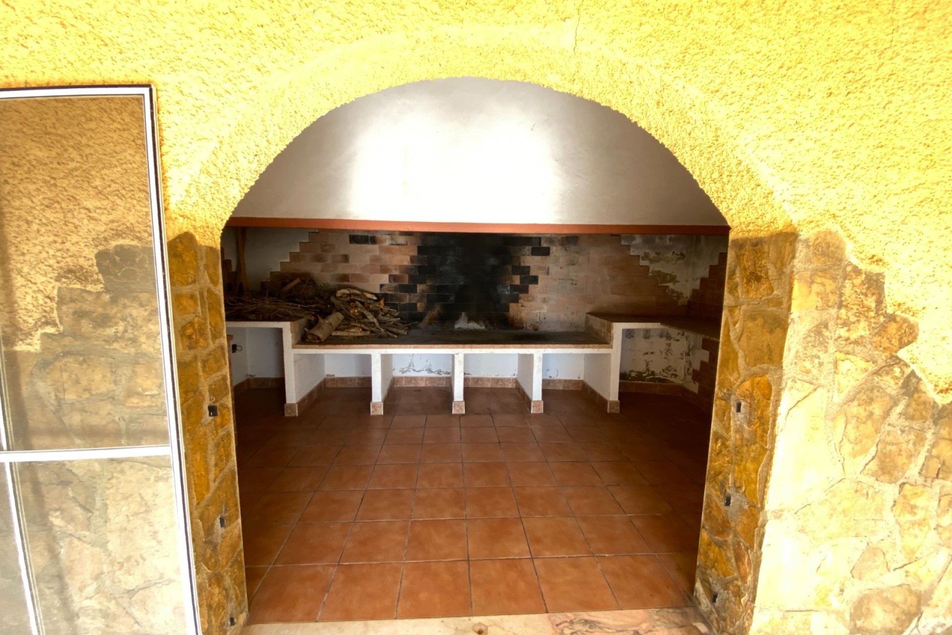 Resale - Villa - Sax