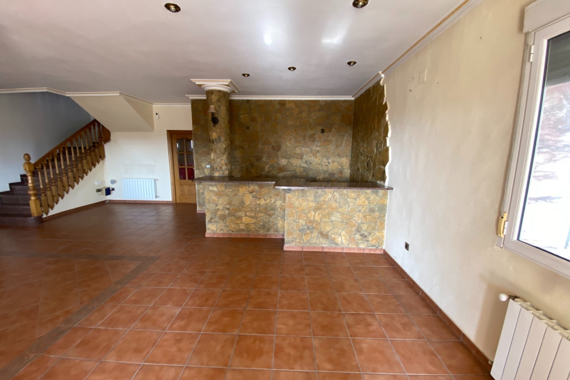 Resale - Villa - Sax