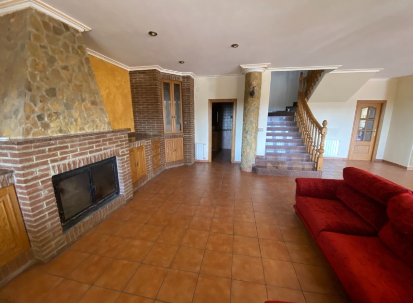 Resale - Villa - Sax