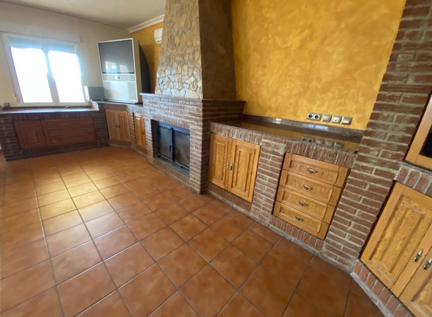 Resale - Villa - Sax