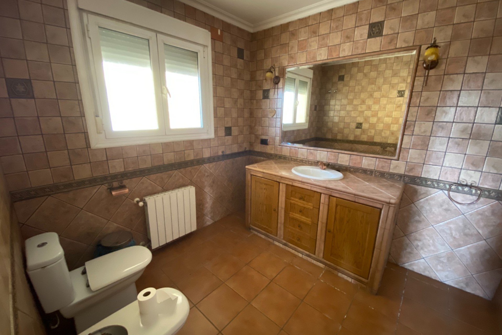 Resale - Villa - Sax