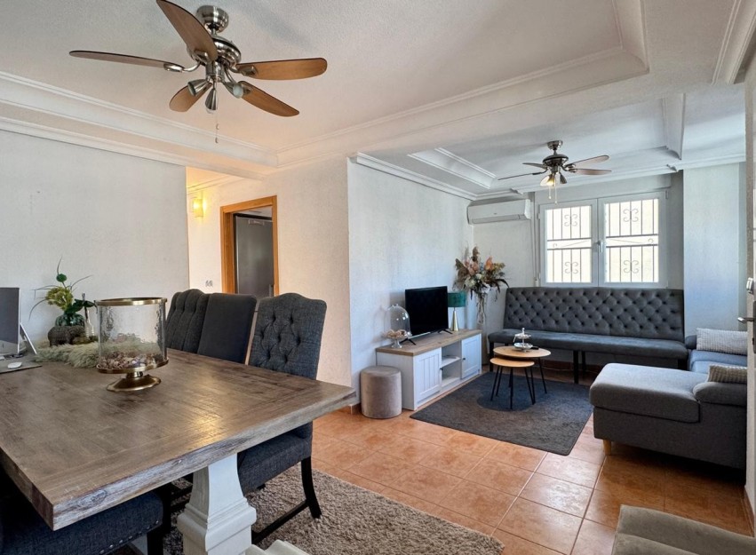 Resale - Villa - Torrevieja - Los Altos*