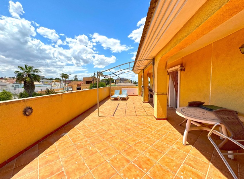 Resale - Villa - Torrevieja - Los Balcones - Los Altos del Edén