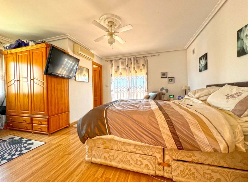 Resale - Villa - Torrevieja - Los Balcones - Los Altos del Edén