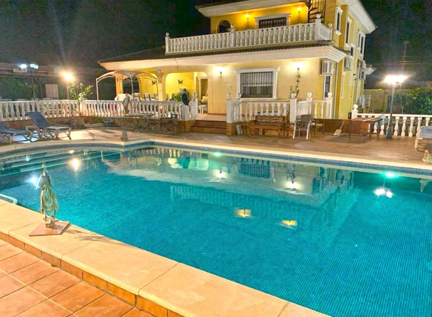 Resale - Villa - Torrevieja - Los Balcones - Los Altos del Edén