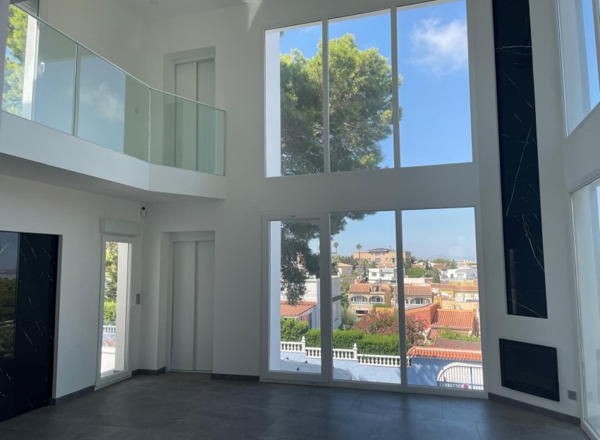 Resale - Villa - Torrevieja - Los Balcones