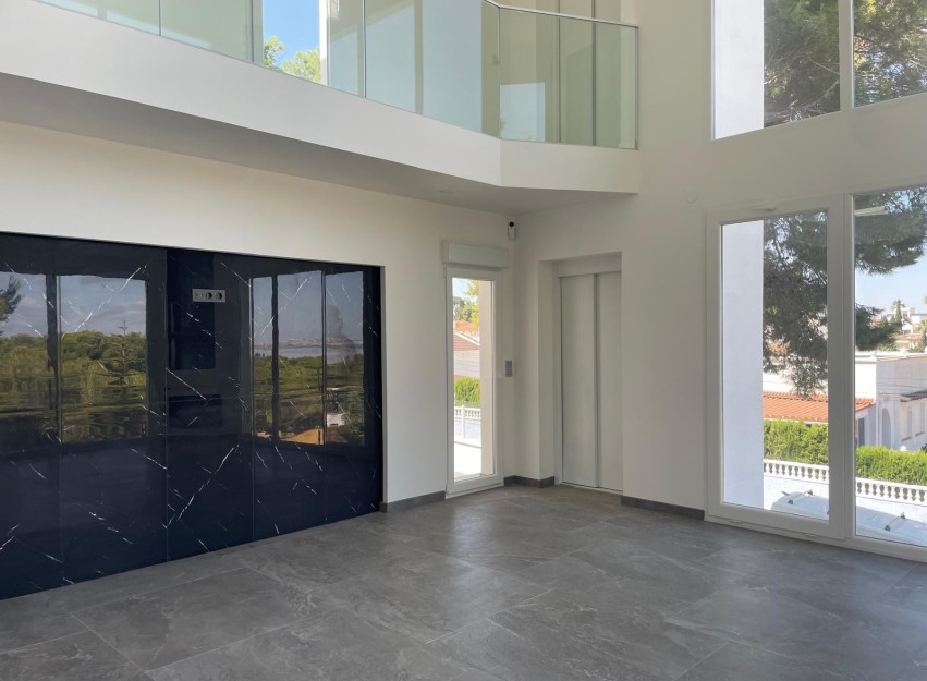 Resale - Villa - Torrevieja - Los Balcones