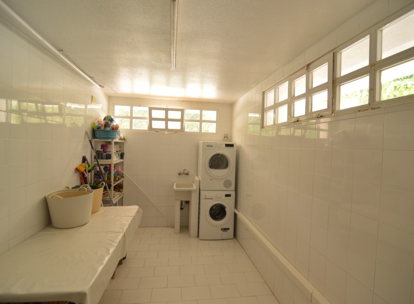 Resale - Villa - Torrevieja - Torreta