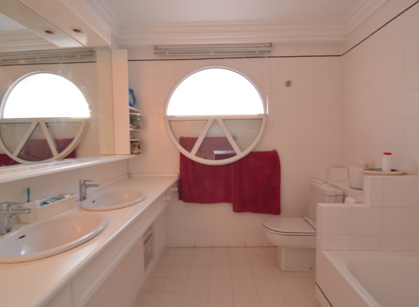 Resale - Villa - Torrevieja - Torreta