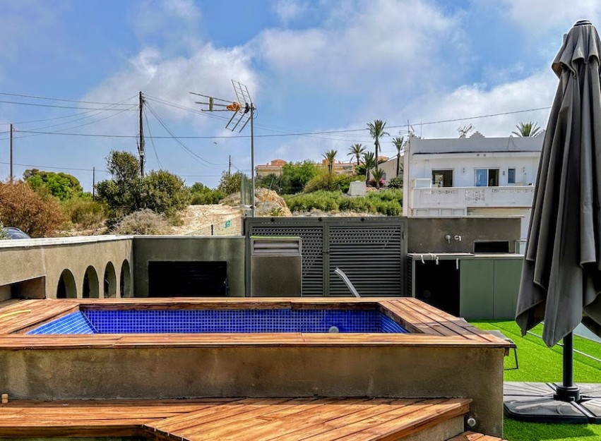 Resale - Villa - Villajoyosa