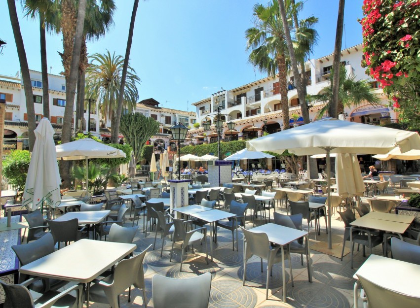Resale - Villa - Villamartín - Los Dolses
