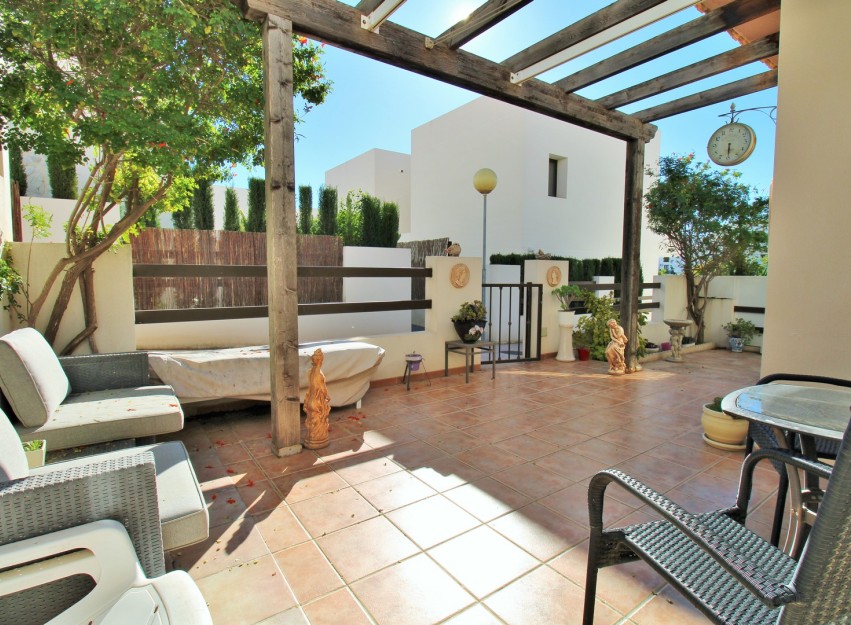 Resale - Villa - Villamartín - PAU 8