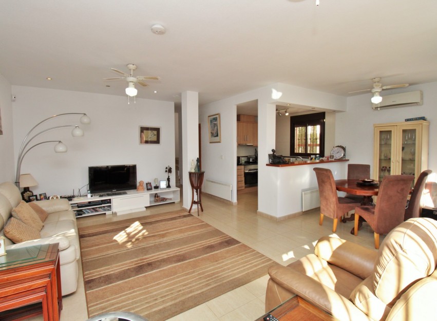 Resale - Villa - Villamartín - PAU 8