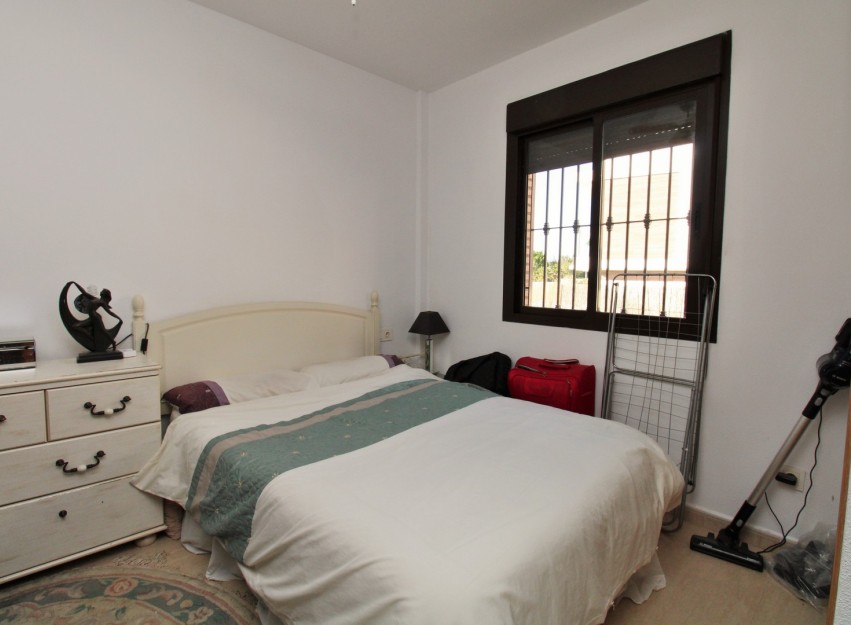 Resale - Villa - Villamartín - PAU 8