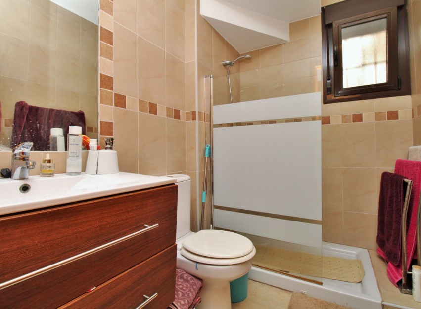 Resale - Villa - Villamartín - PAU 8