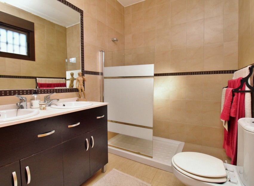 Resale - Villa - Villamartín - PAU 8