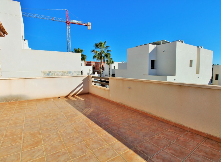 Resale - Villa - Villamartín - PAU 8
