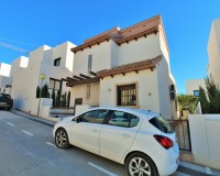 Resale - Villa - Villamartín - PAU 8