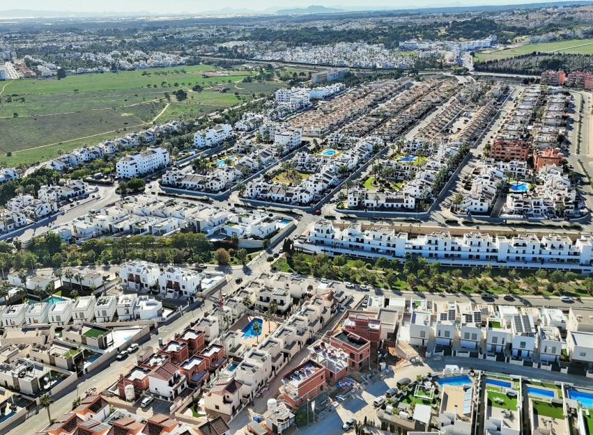 Resale - Villa - Villamartín - PAU 8