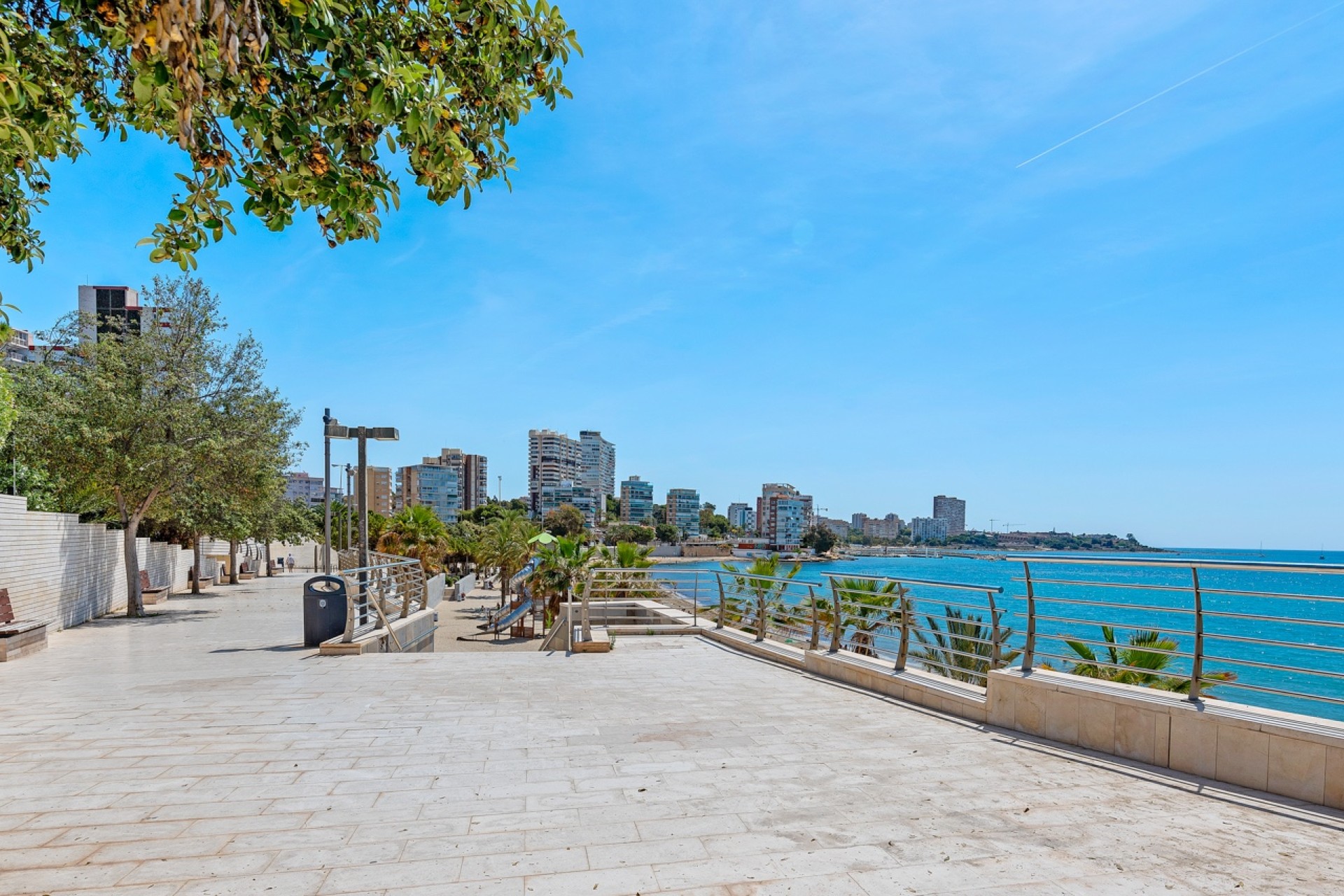 Revente - Apartment - Alicante