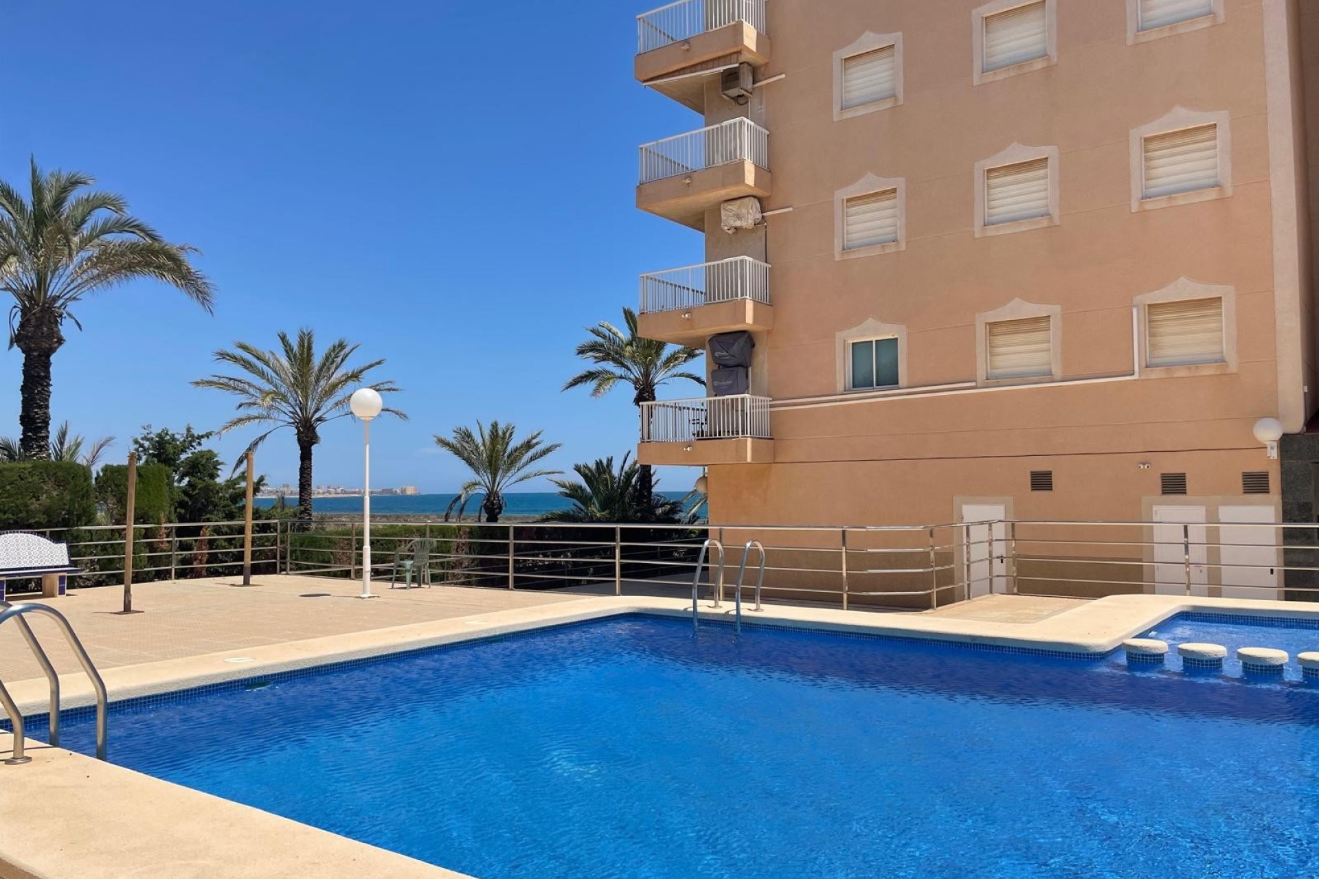 Revente - Apartment - Punta Prima