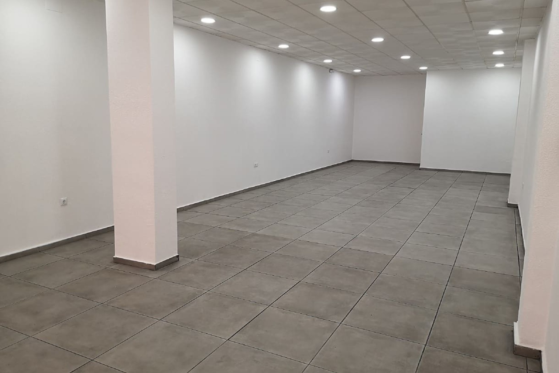 Revente - Commercial - Benidorm - Colonia Madrid / Foietes