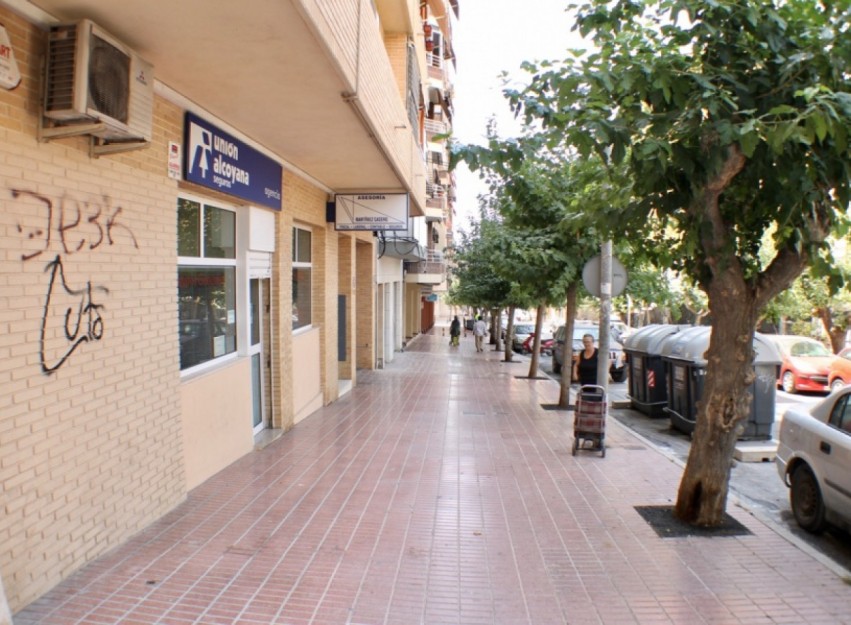 Revente - Commercial - Benidorm - Colonia Madrid