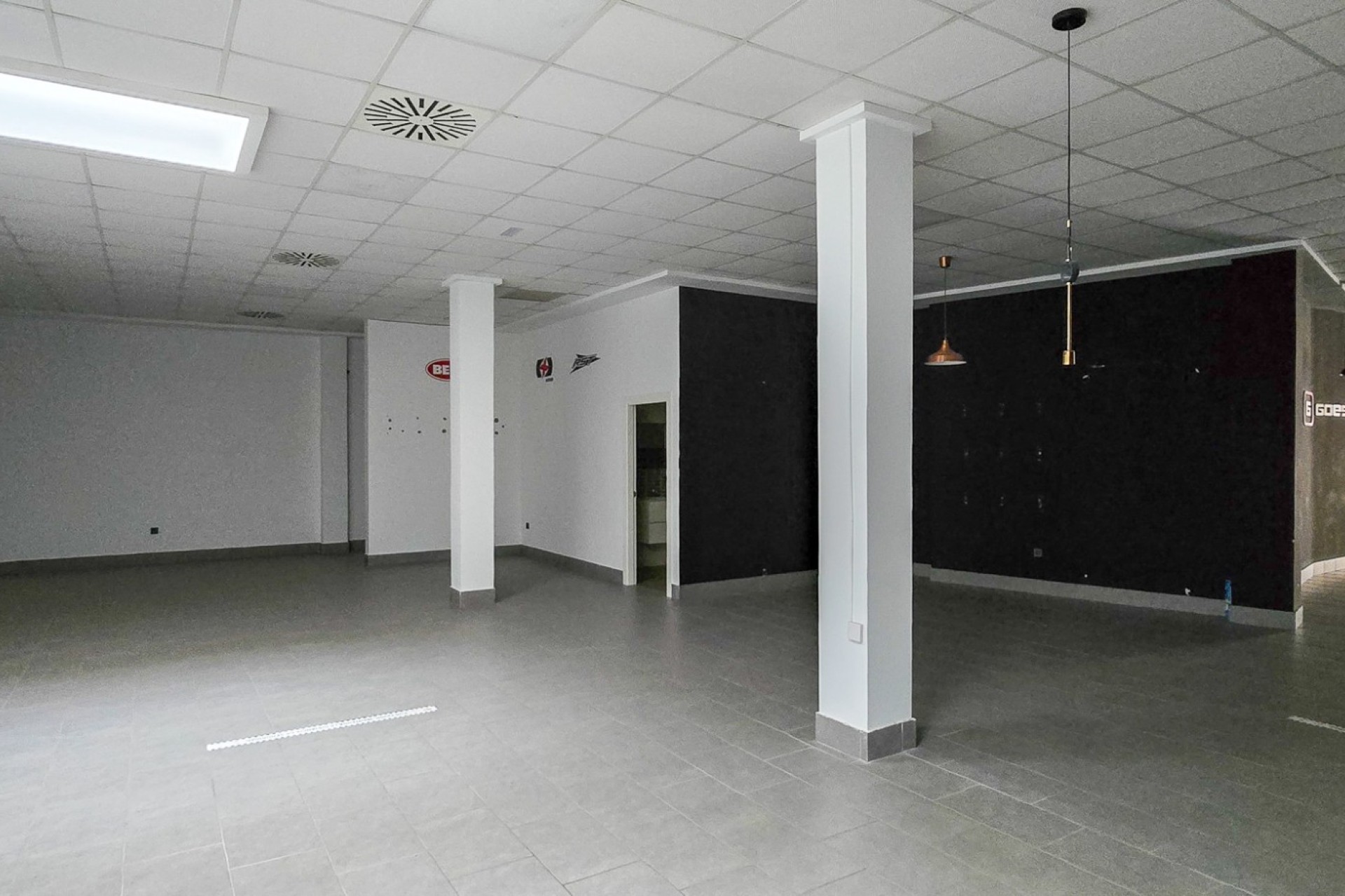 Revente - Commercial - Guardamar del Segura - Center