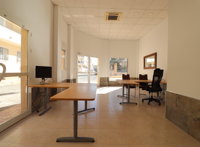 Revente - Commercial - Jacarilla - Jacarilla - Town